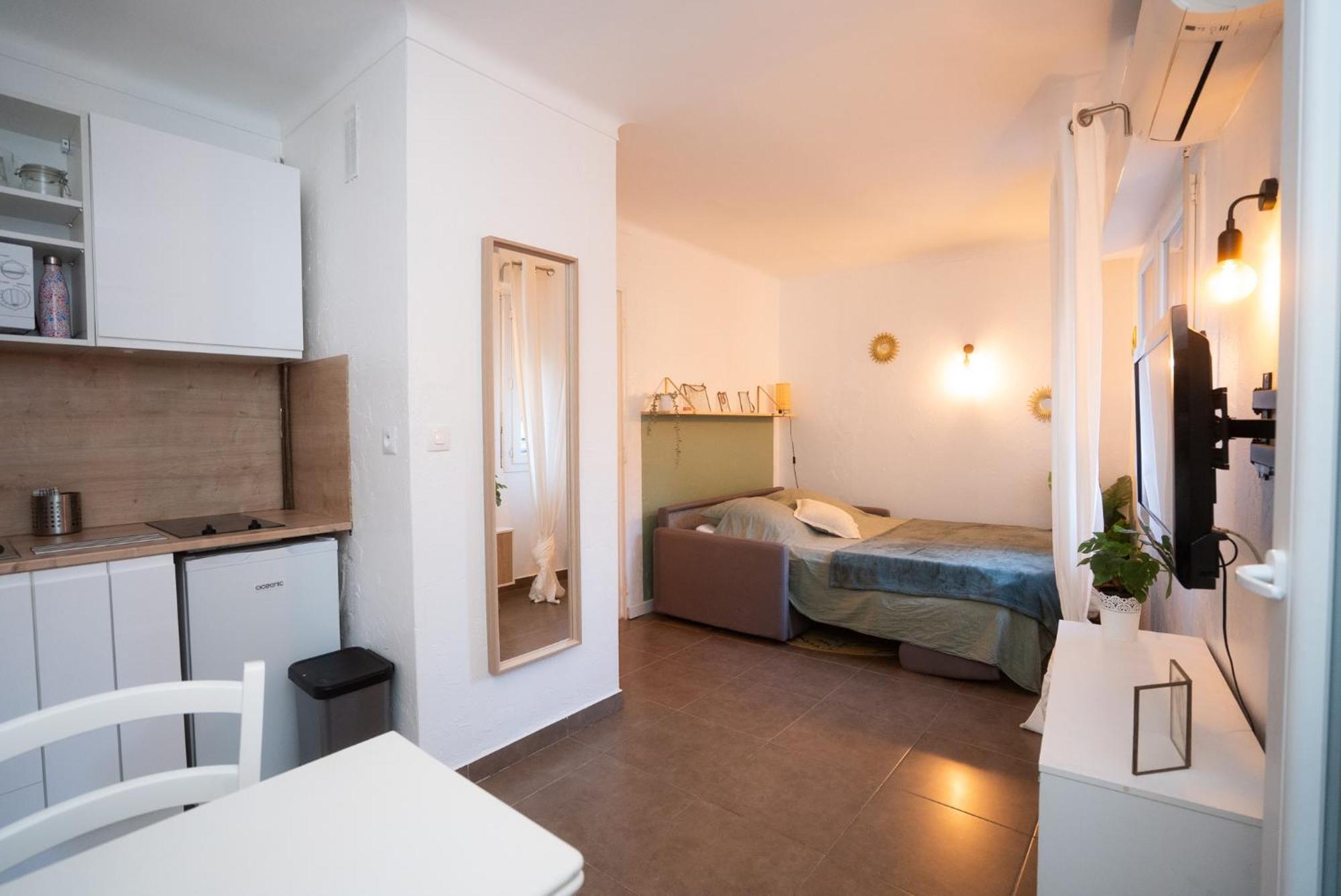 Location Studio Avec Loggia Lejlighed Antibes Eksteriør billede